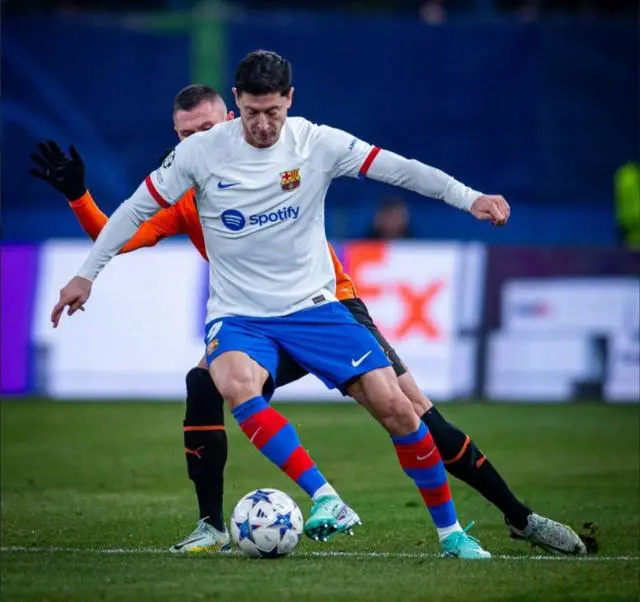 九游官方平台-意大利杯今晚走向成谜，巴塞罗那回应争议，更衣室稳定，数据趋势出现新变化(周四004意大利杯尤文图斯vs萨勒尼塔纳)